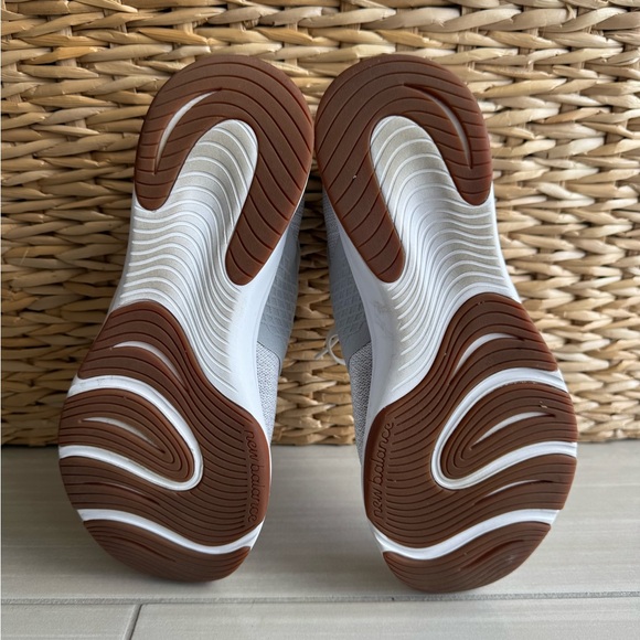 New Balance Light Gray Women’s Dynasoft Nergize Sneakers - Picture 9 of 10